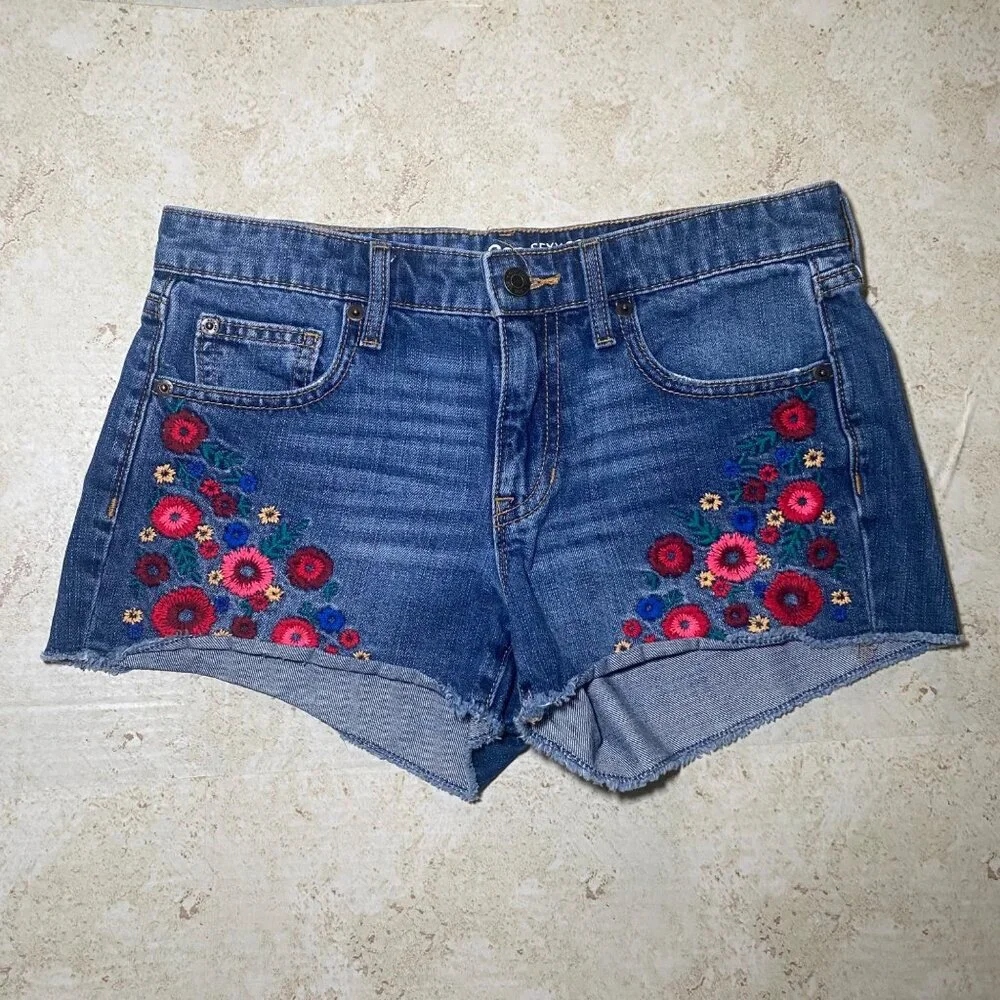 Gap Womens Embroidered Denim Shorts Size 2 With Floral Design & Frayed Hem‎